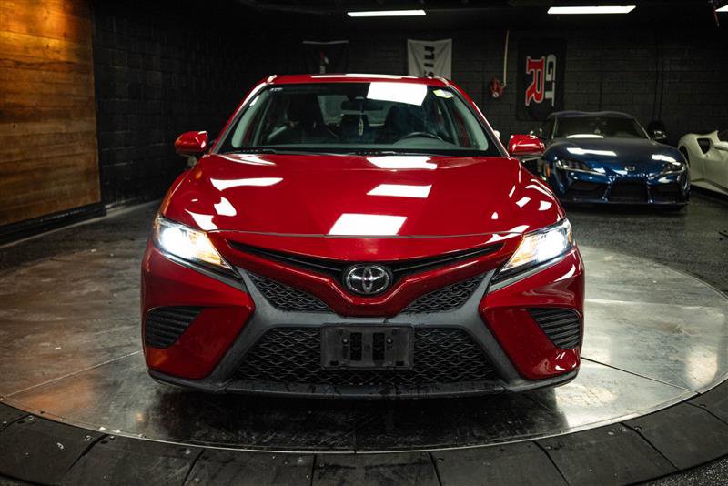 Used 2020 Toyota Camry SE w/ Carpet Mat Package image 4