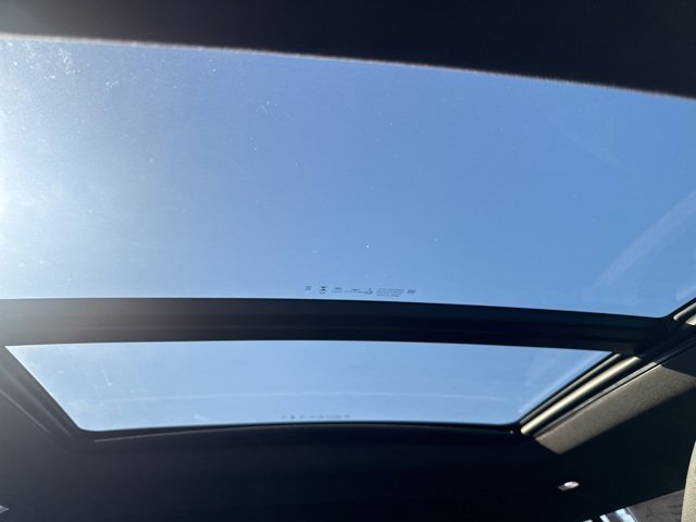 New 2025 Chevrolet Equinox EV RS image 30