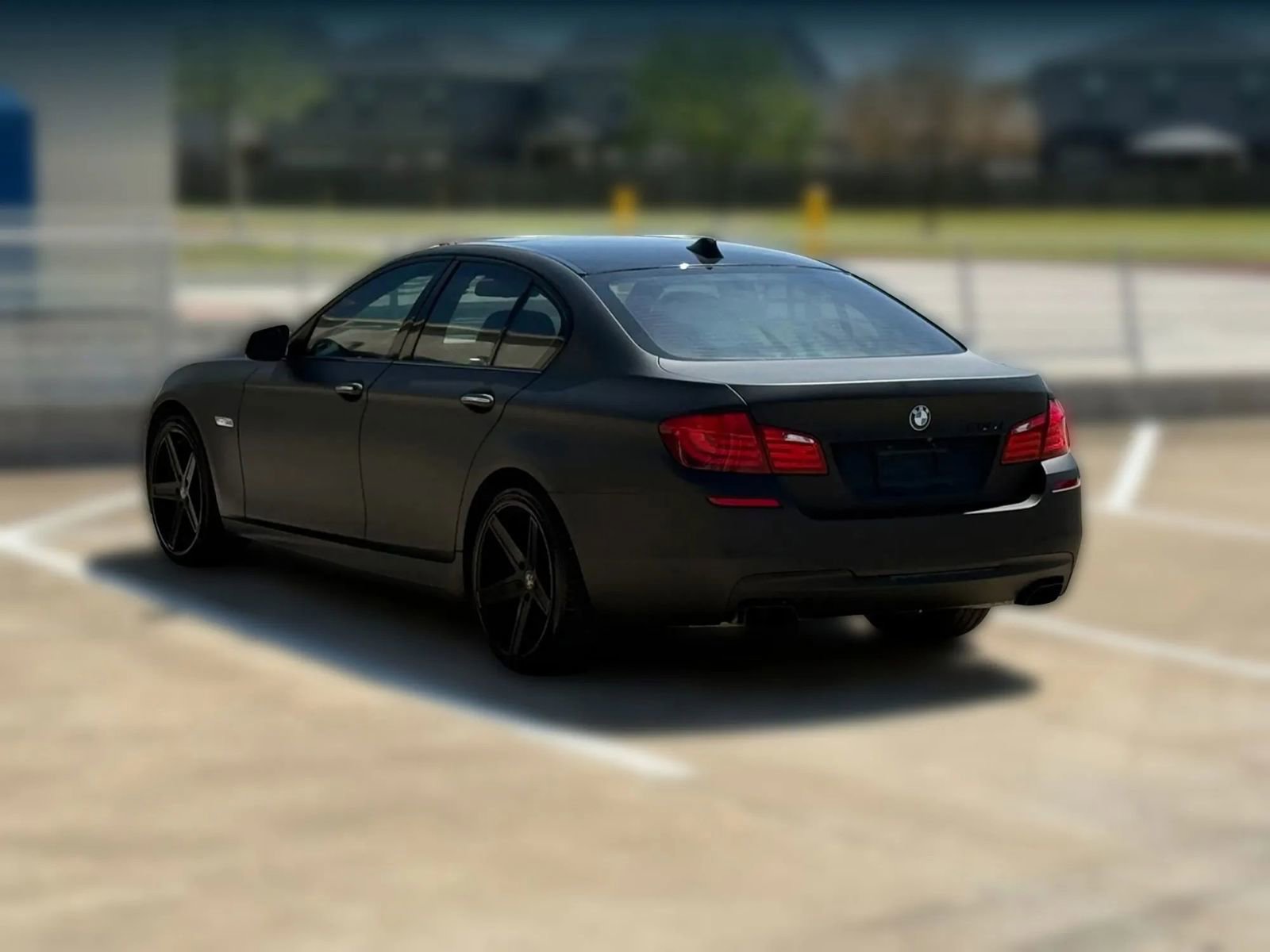 Used 2012 BMW 550i Sedan image 6