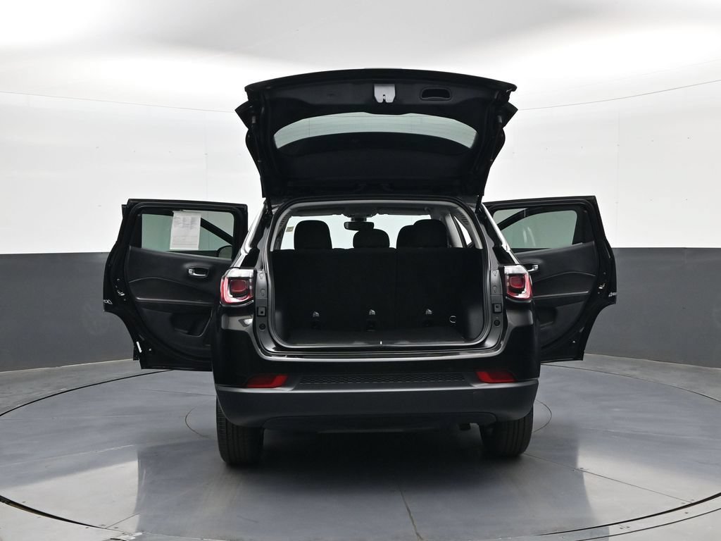 Used 2021 Jeep Compass Sport w/ Cold Weather Group FWD image 33
