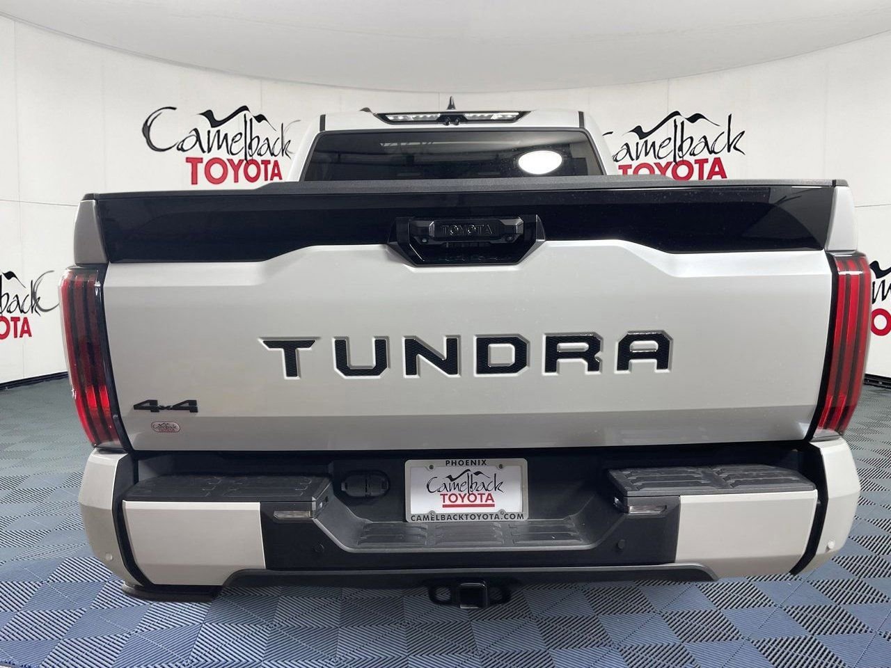 Used 2024 Toyota Tundra Platinum image 6