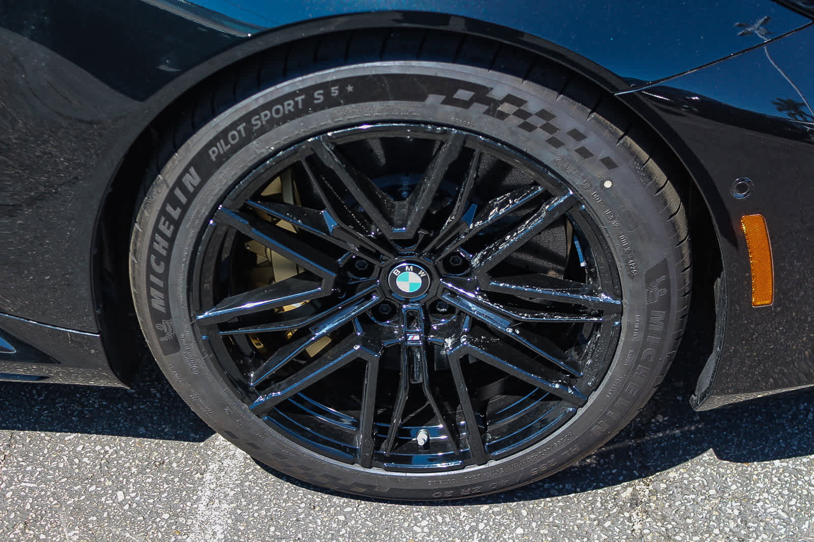 New 2026 BMW M5 w/ Carbon Package AWD/4WD image 9