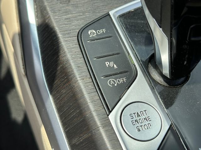 Used 2022 BMW 430i xDrive Convertible w/ Convenience Package image 24