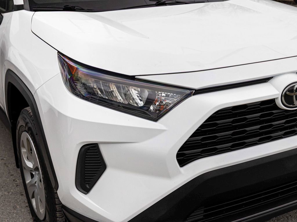 Used 2019 Toyota RAV4 LE w/ All Weather Liner Package AWD/4WD image 33