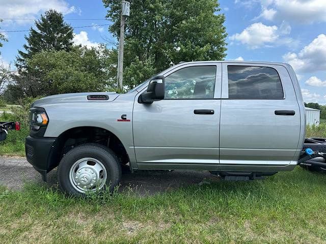 New 2024 RAM 3500 Tradesman w/ Max Tow Package image 4