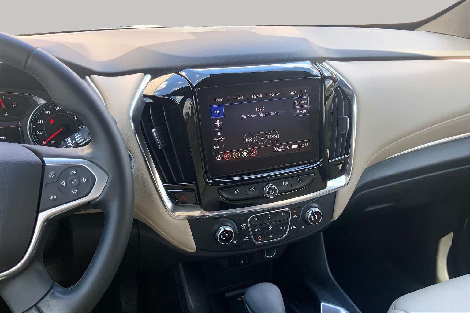 Used 2023 Chevrolet Traverse LT FWD image 7