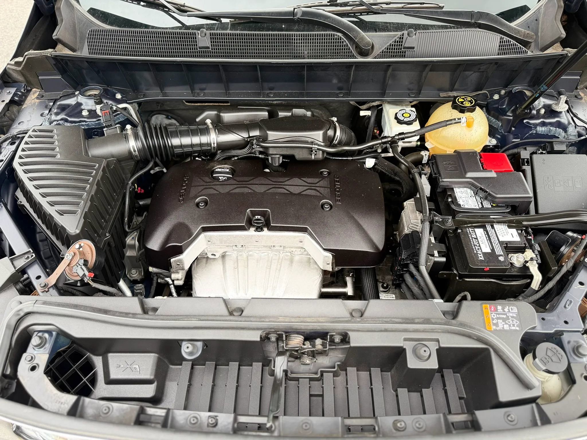 Used 2019 GMC Acadia SLT FWD image 17