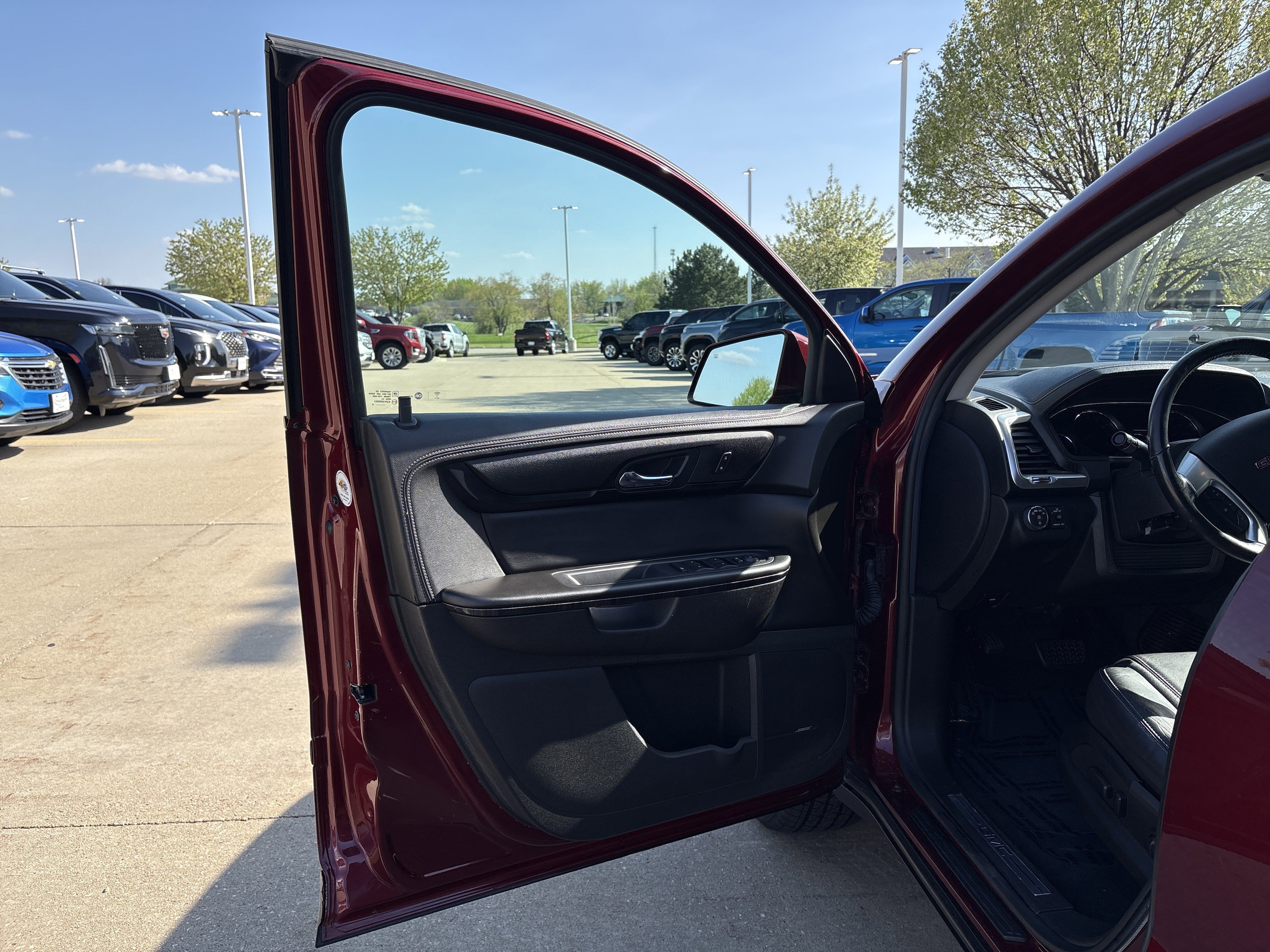 Used 2016 GMC Acadia SLT w/ Open Road Package FWD image 12