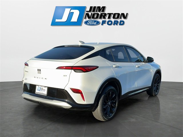 Used 2024 Buick Envista Sport Touring w/ Convenience I Package image 3