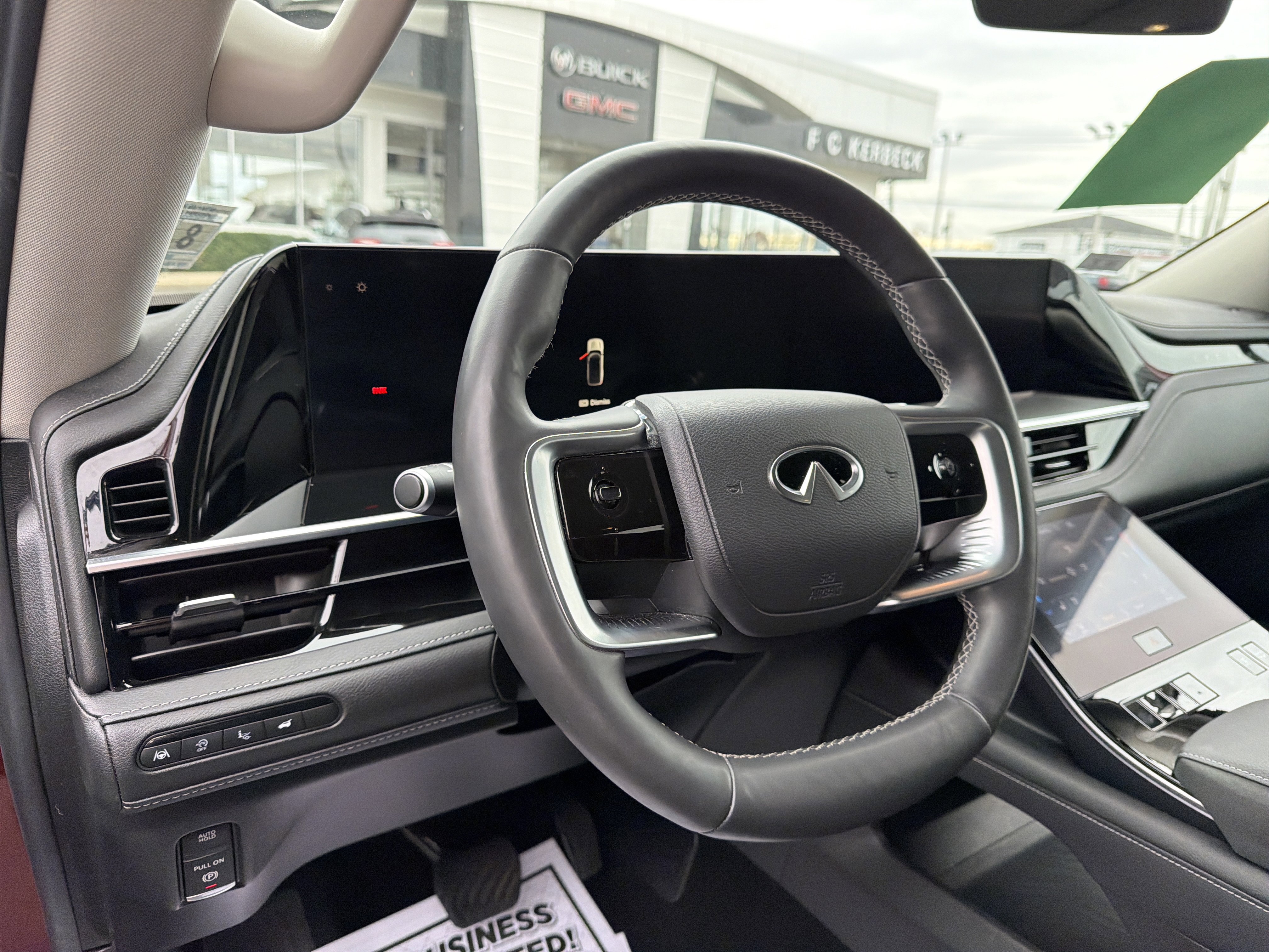 Used 2025 INFINITI QX80 Luxe image 13