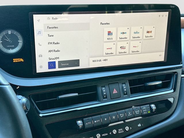 Used 2023 Lexus ES 350 w/ Premium Package image 14