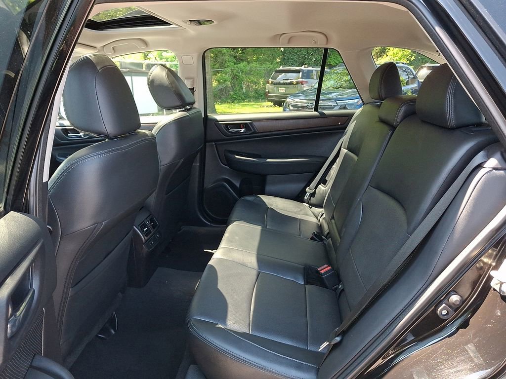 Used 2017 Subaru Outback 2.5i Limited AWD/4WD image 10
