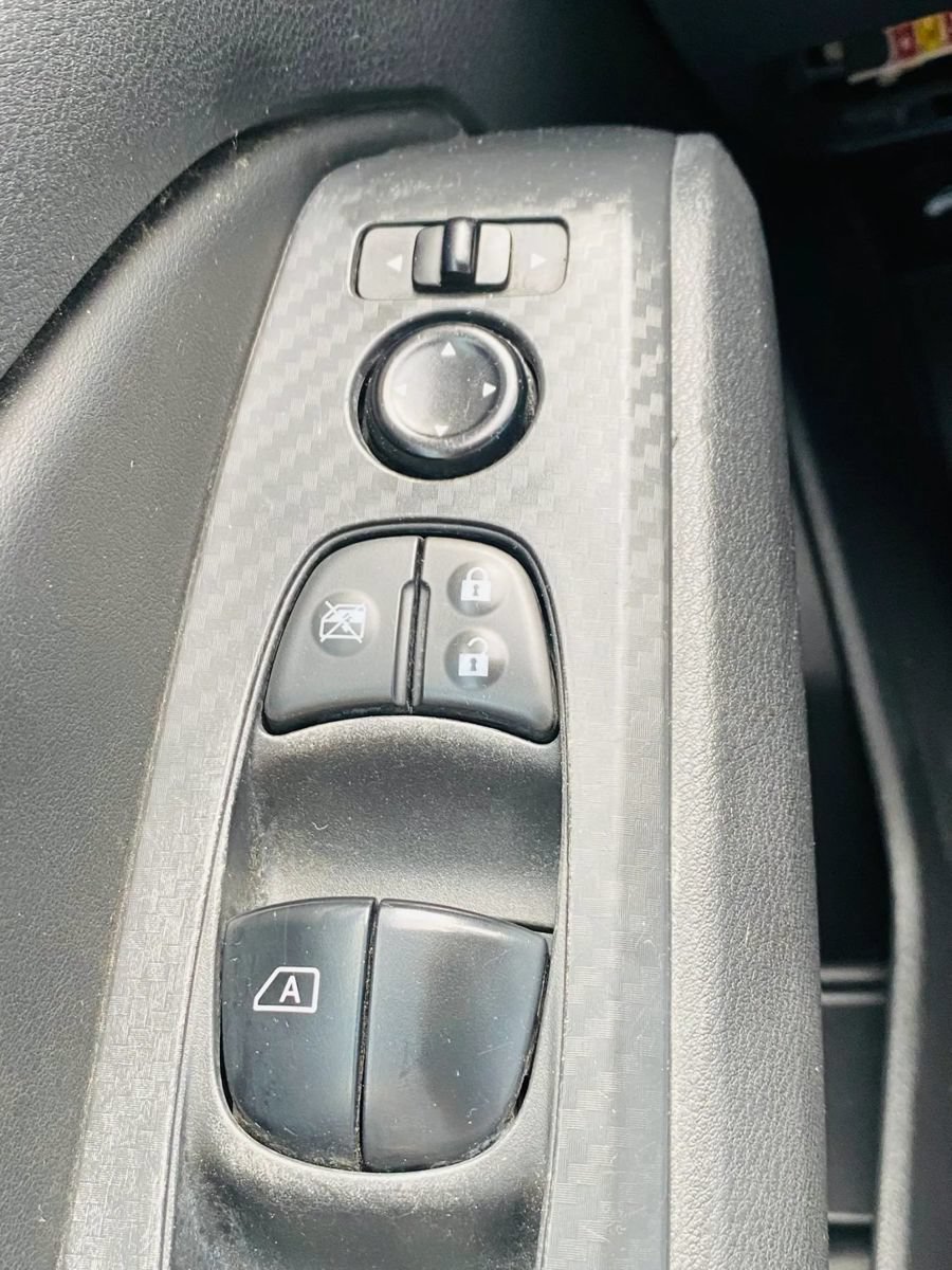 Used 2022 Nissan Altima 2.5 SV FWD image 12