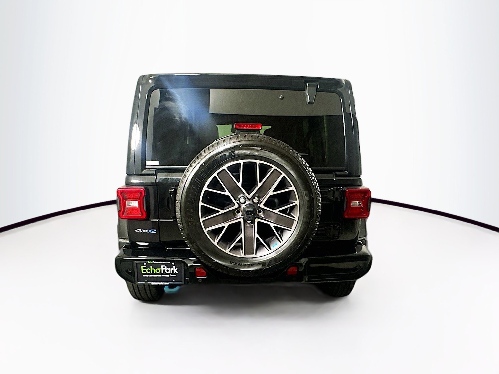 Used 2023 Jeep Wrangler Unlimited Sahara AWD/4WD image 7