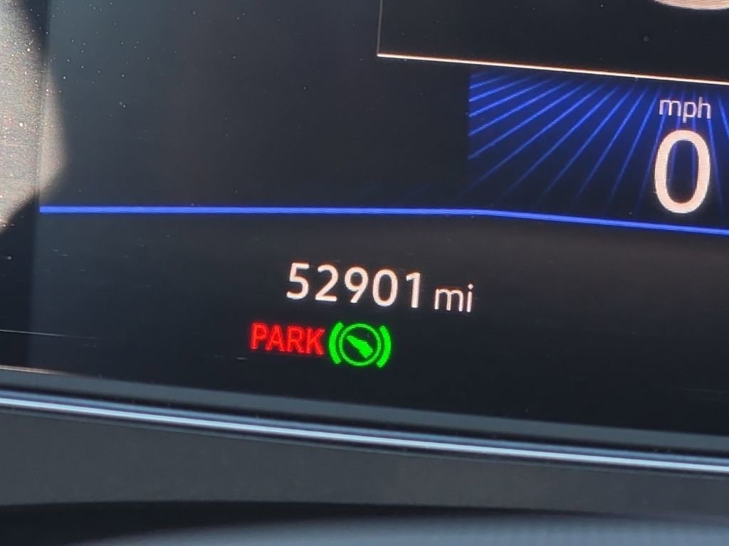 Certified 2022 Volkswagen Tiguan SE w/ Panoramic Sunroof Package image 16