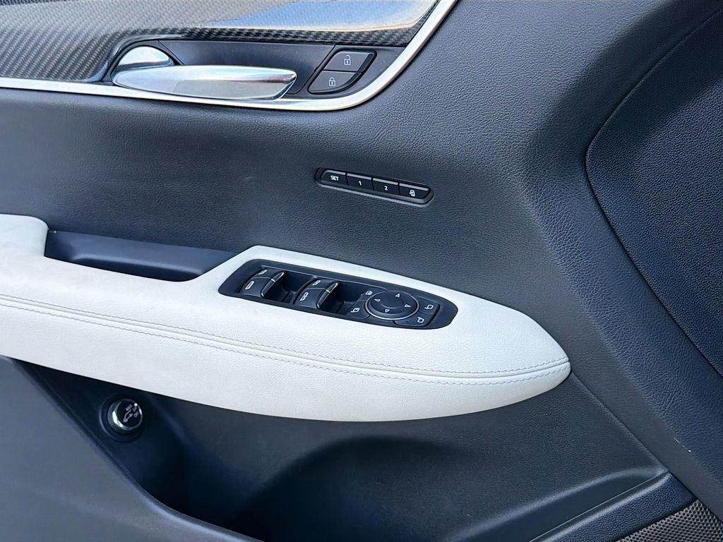 Used 2021 Cadillac XT6 Sport image 23