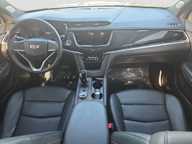 Certified 2024 Cadillac XT6 Premium Luxury AWD/4WD image 9