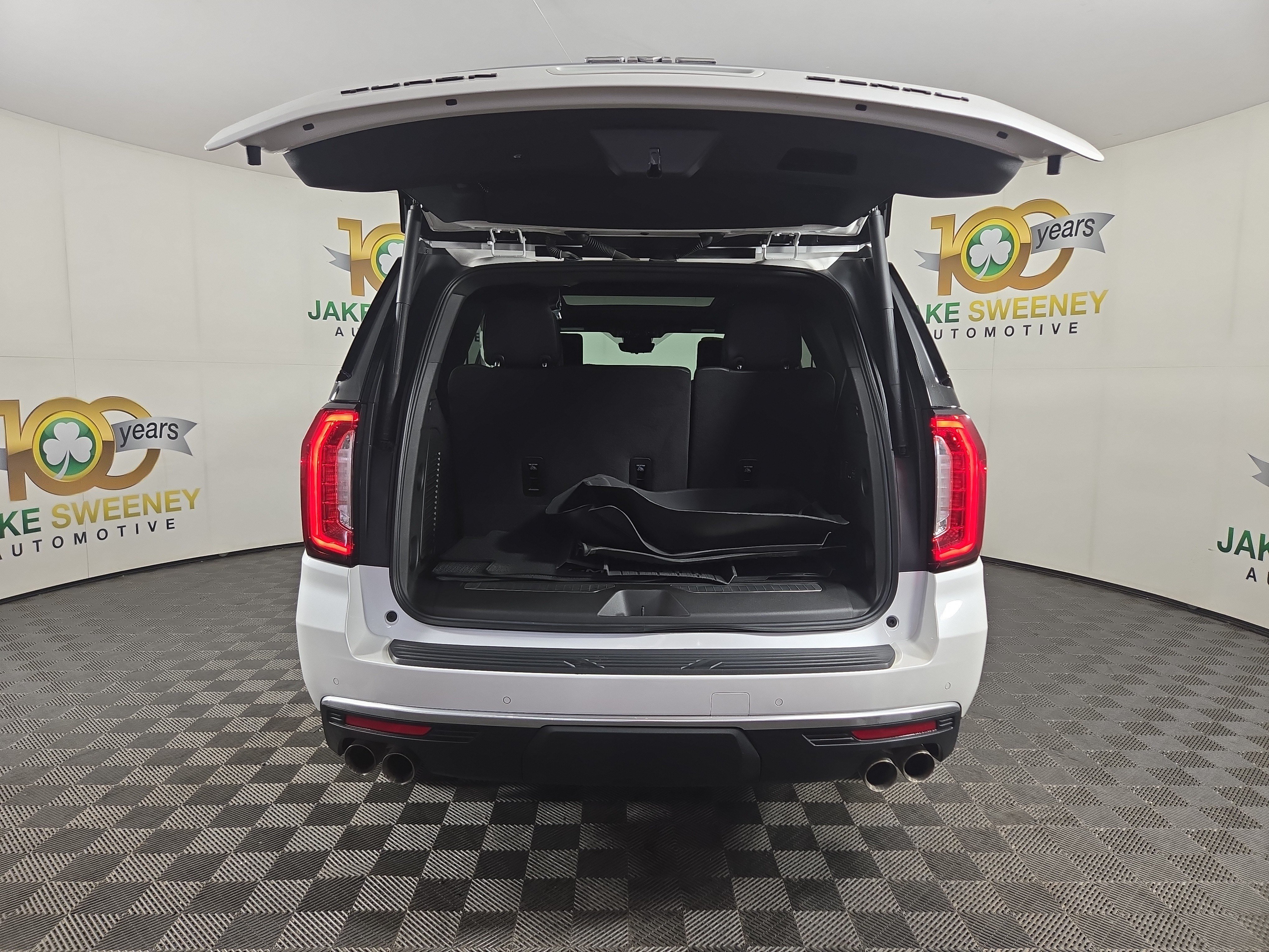 Certified 2024 GMC Yukon Denali w/ Advanced Technology Package AWD/4WD image 35