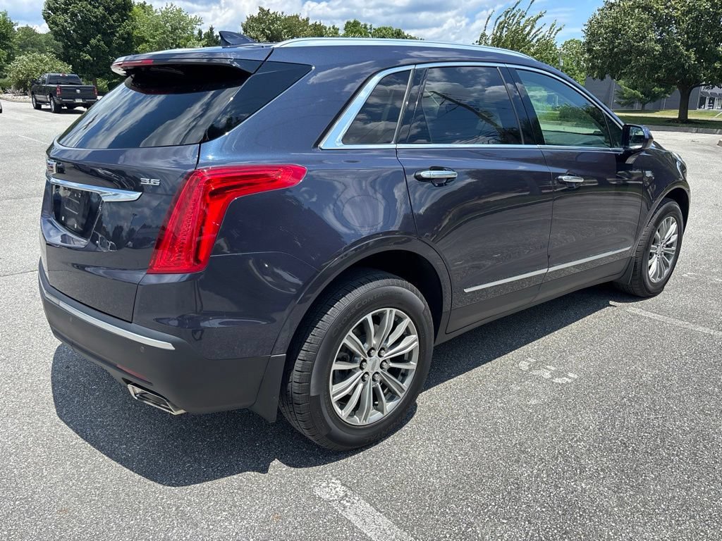 Used 2018 Cadillac XT5 Luxury AWD/4WD image 3