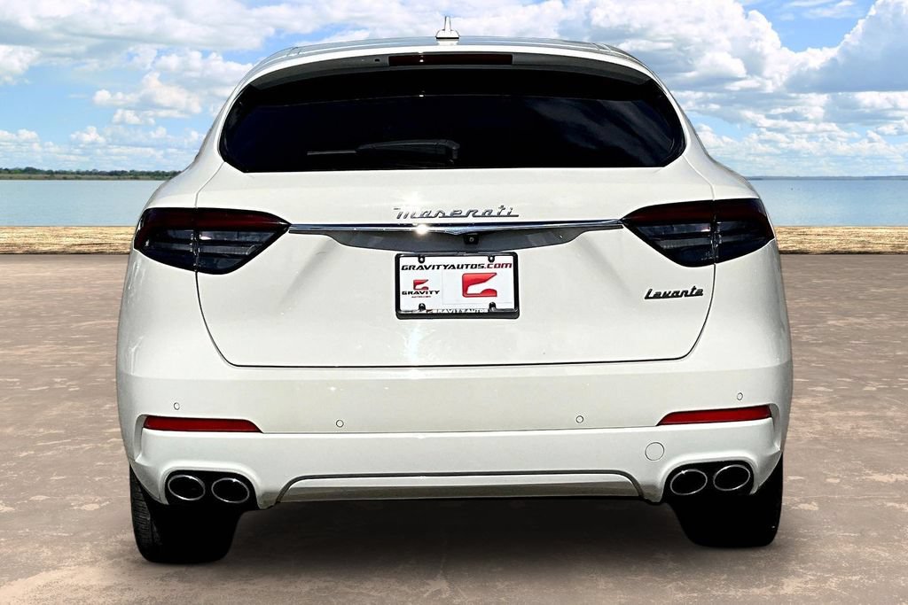 Used 2022 Maserati Levante GT AWD/4WD image 5