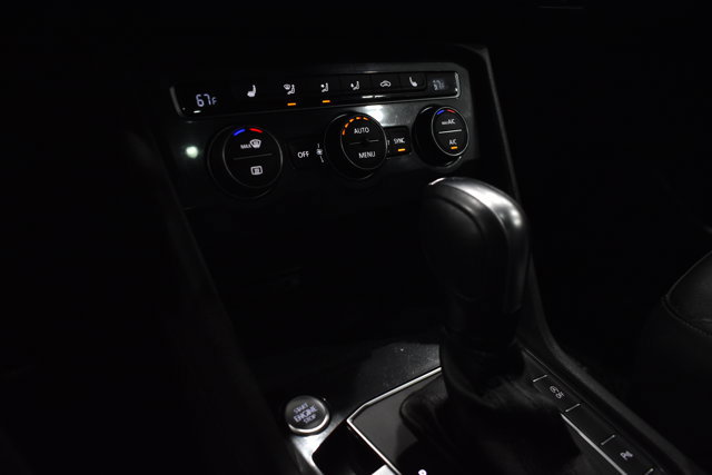 Used 2020 Volkswagen Tiguan SE R-Line image 23