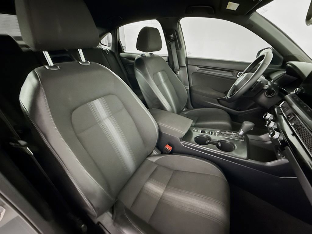Used 2025 Honda Civic Sport image 25