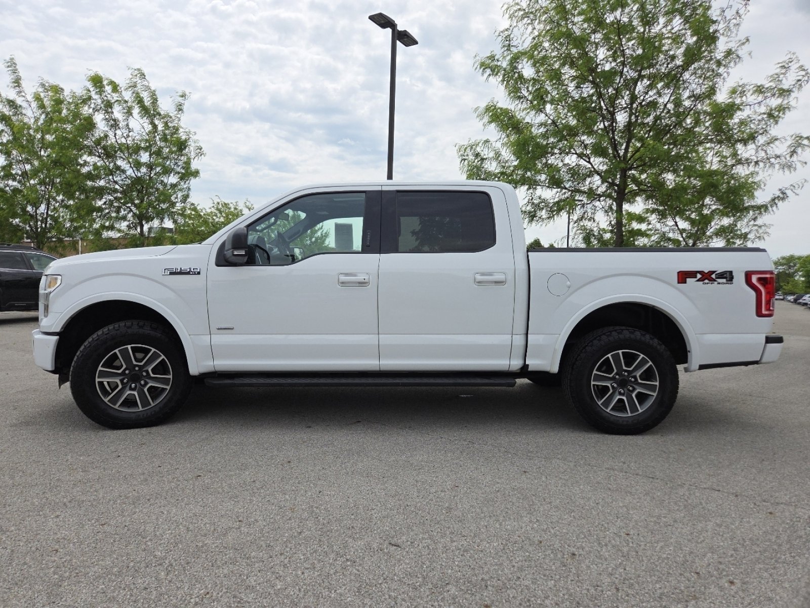 Used 2016 Ford F150 XLT w/ Equipment Group 302A Luxury AWD/4WD image 21