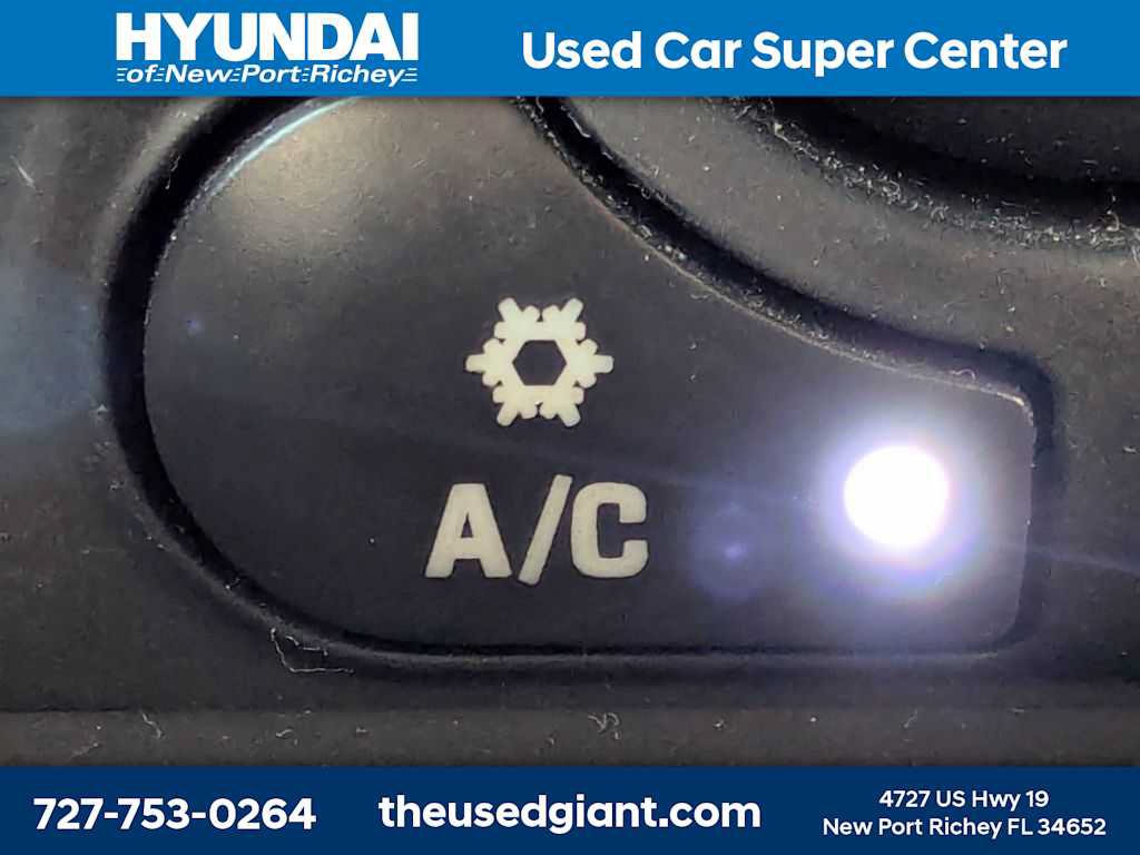 Used 2000 Chevrolet Monte Carlo LS w/ Preferred Equipment Group 1 FWD image 22