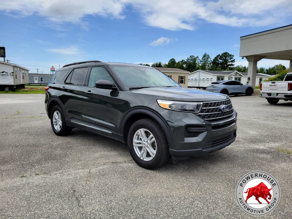 Used 2023 Ford Explorer XLT AWD/4WD image 9