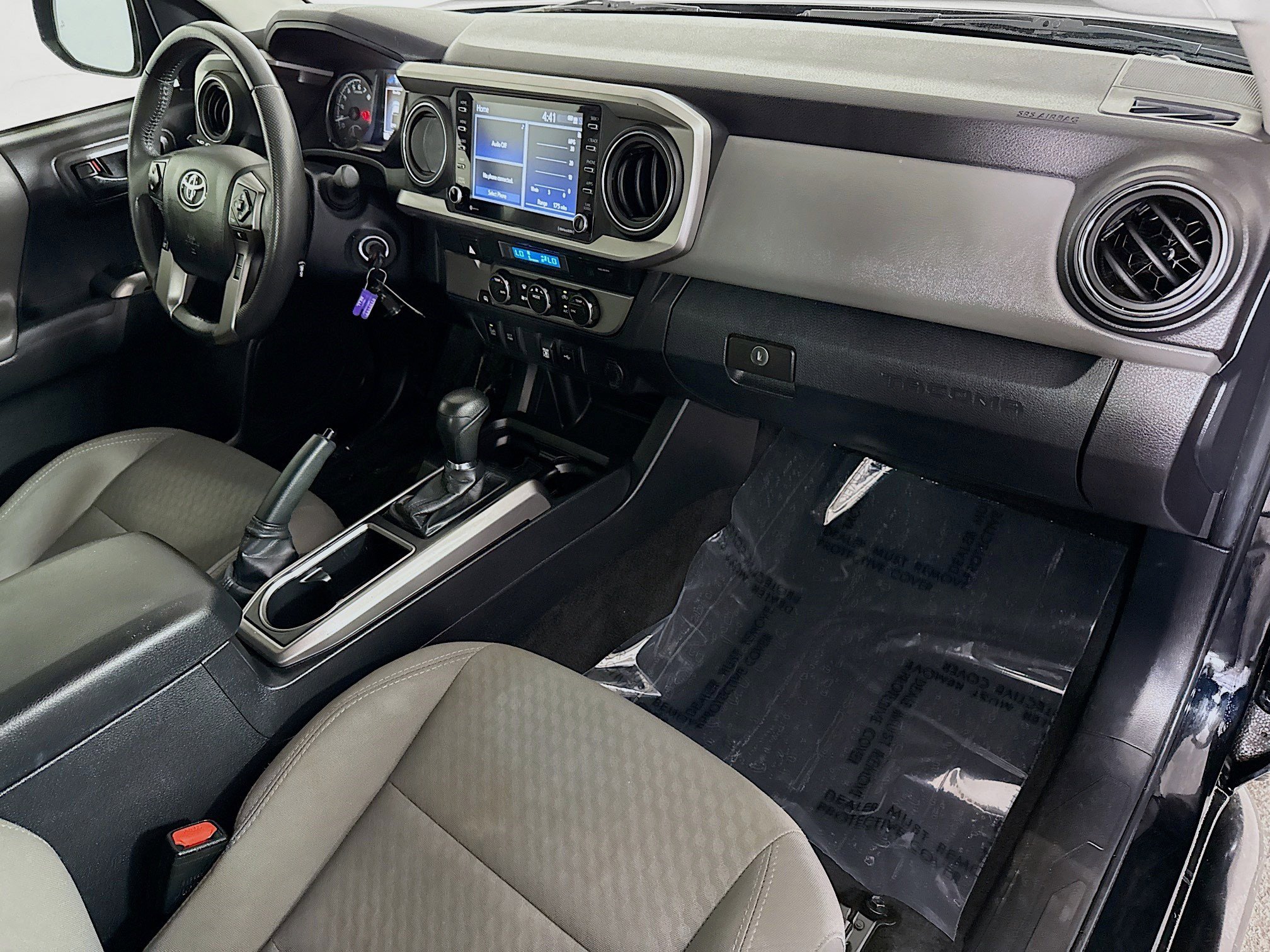 Used 2022 Toyota Tacoma SR5 w/ Technology Package image 29