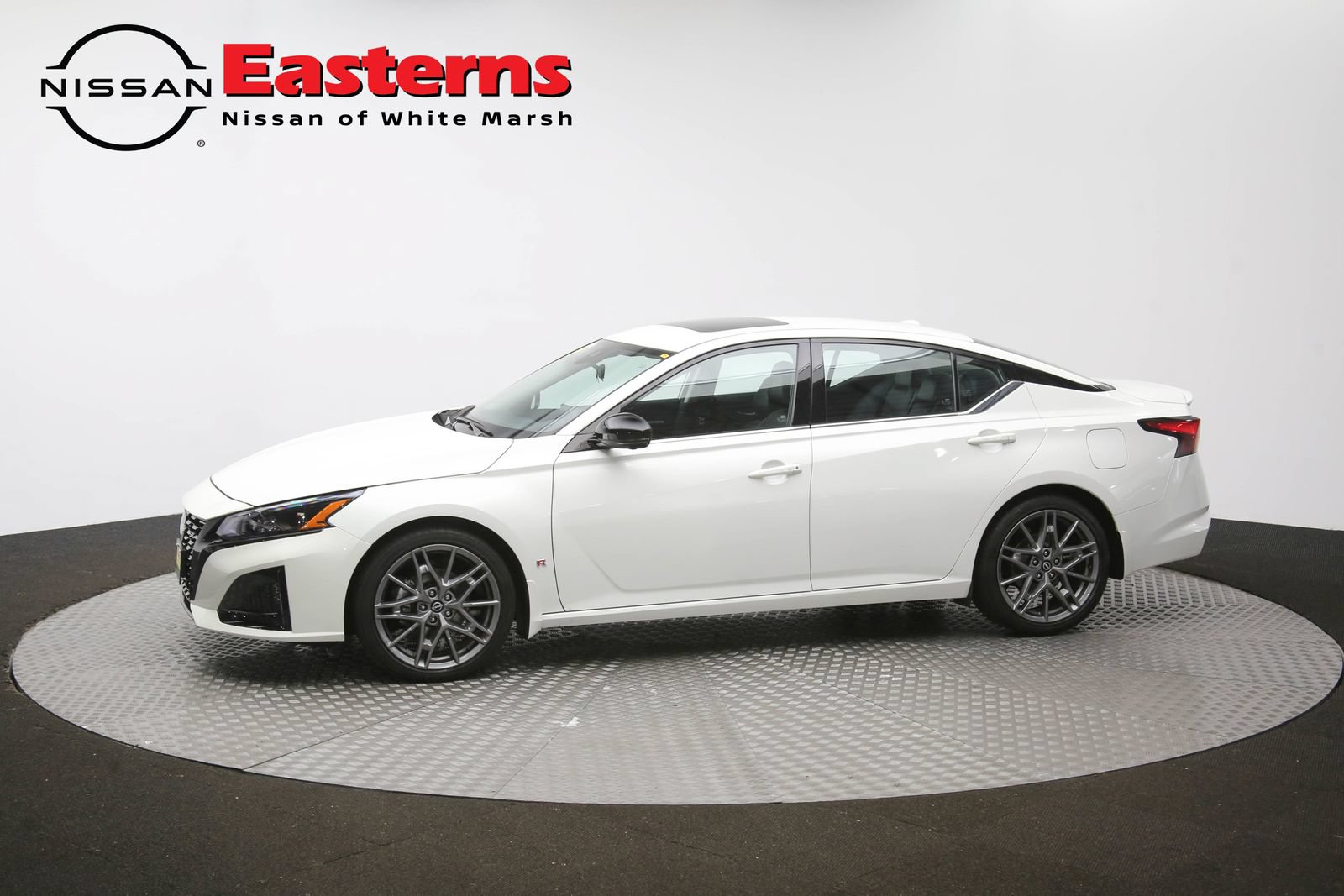 Used 2023 Nissan Altima 2.0 SR FWD image 57