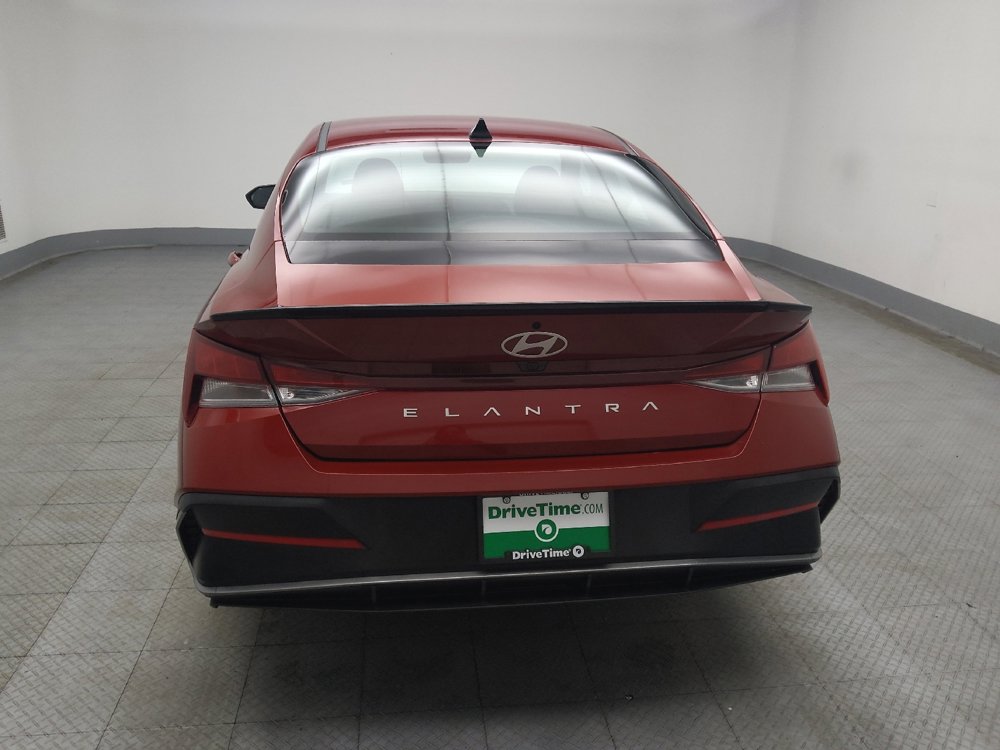 Used 2025 Hyundai Elantra Sport image 6