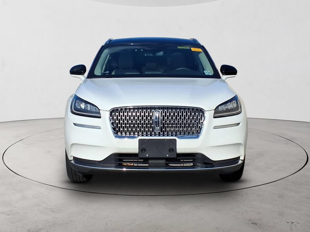 Used 2022 Lincoln Corsair AWD w/ Premium Package image 2