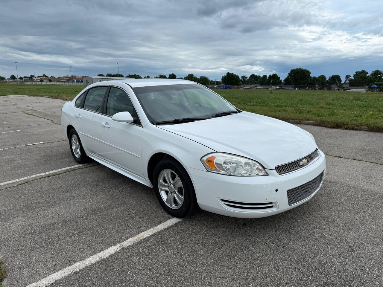 Used 2014 Chevrolet Impala Limited LS FWD image 2