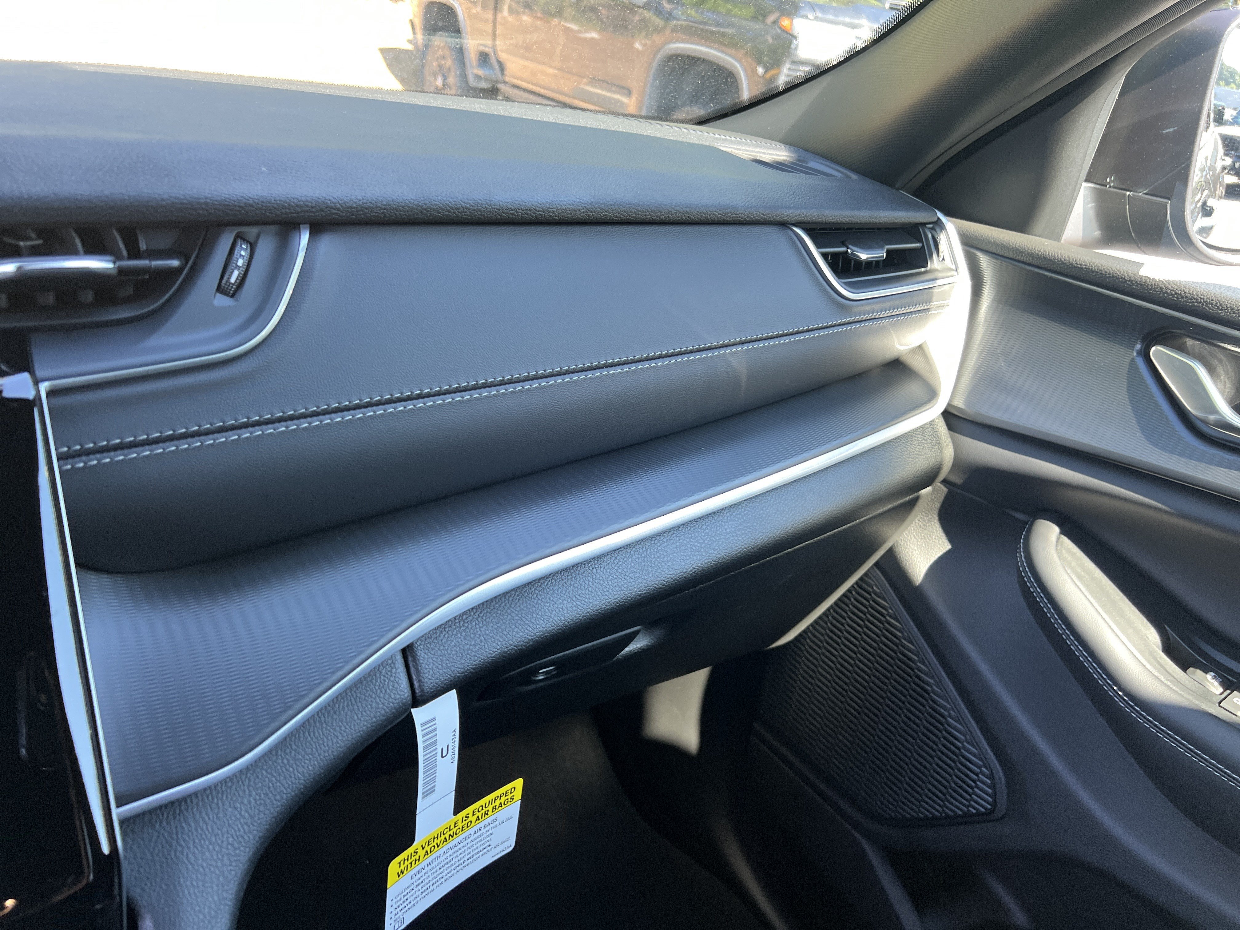 New 2026 Jeep Grand Cherokee Laredo X RWD image 34