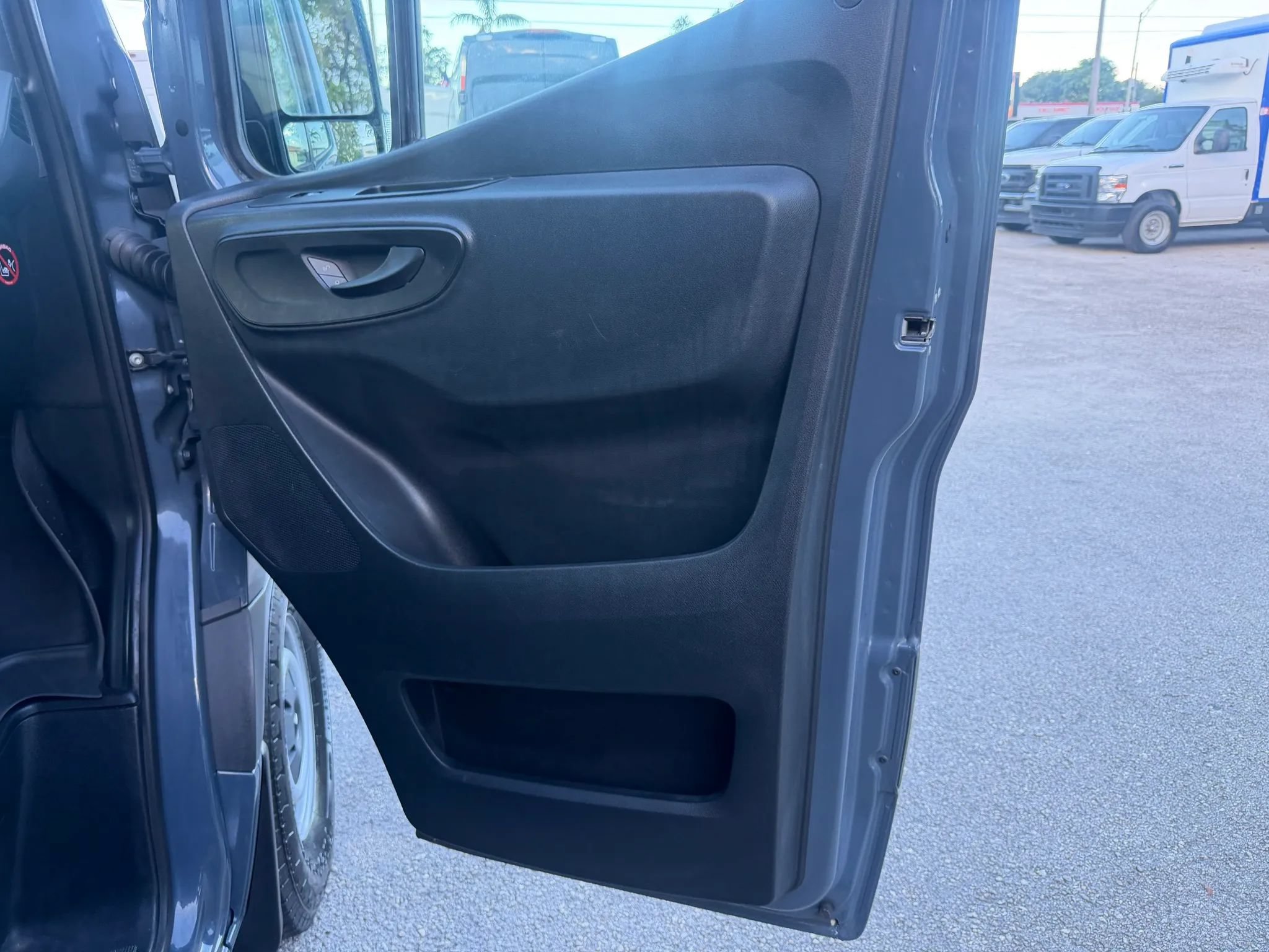 Used 2019 Mercedes-Benz Sprinter 144 image 16