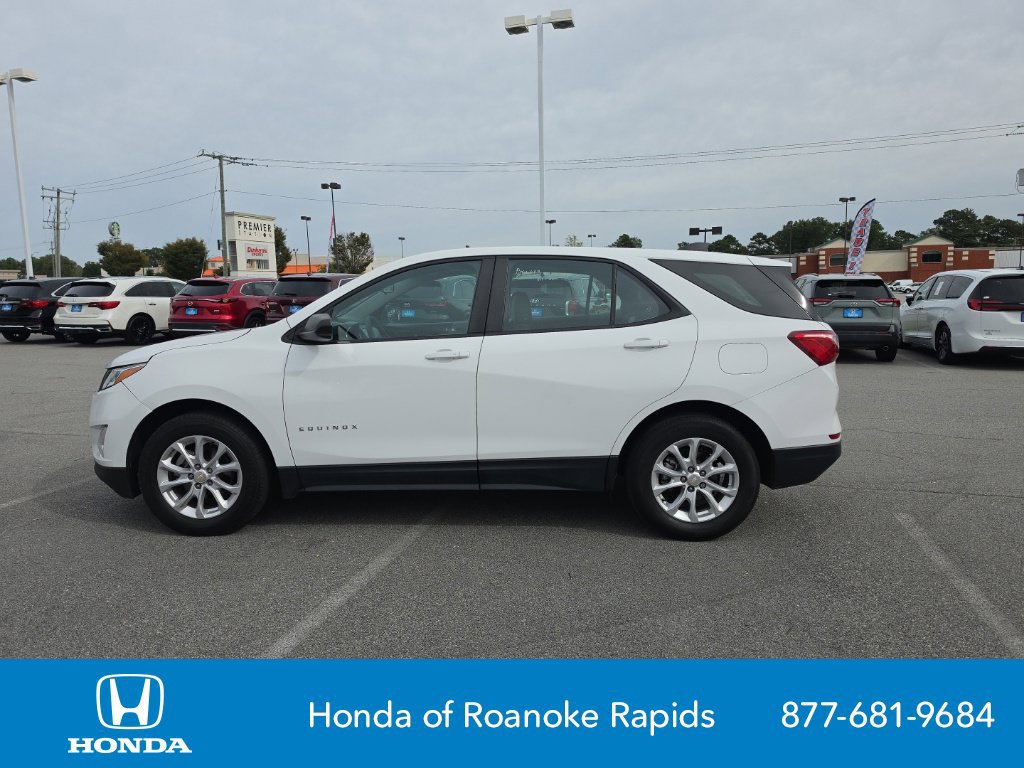 Used 2021 Chevrolet Equinox LS FWD image 2