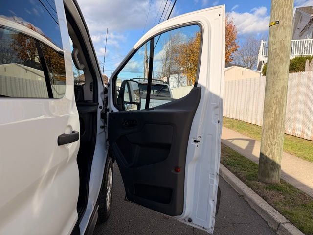 Used 2023 Ford Transit 350 XLT image 23