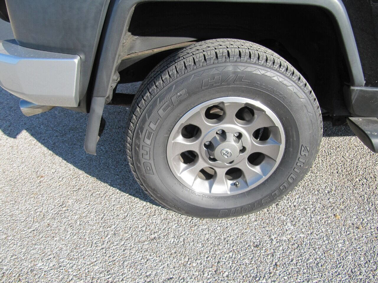 Used 2012 Toyota FJ Cruiser 4WD image 6