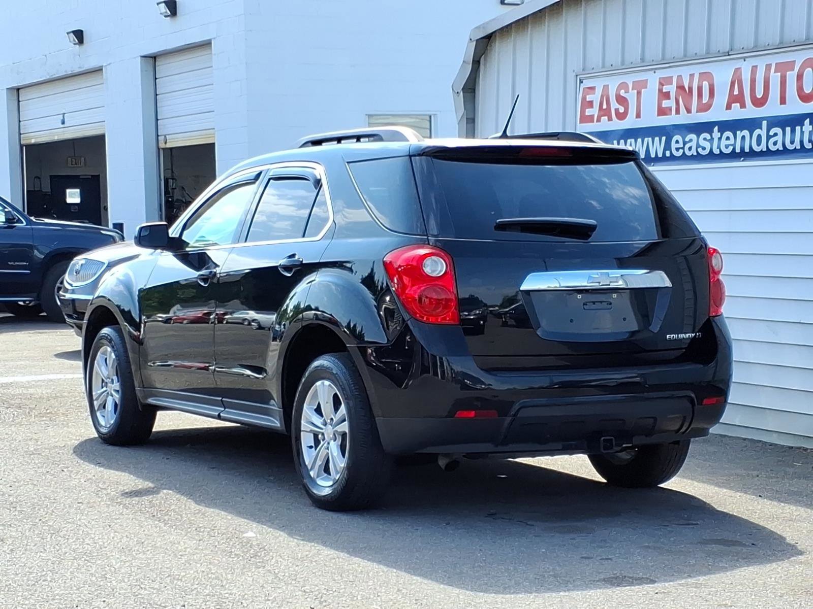 Used 2013 Chevrolet Equinox LT w/ Driver Convenience Package FWD image 3