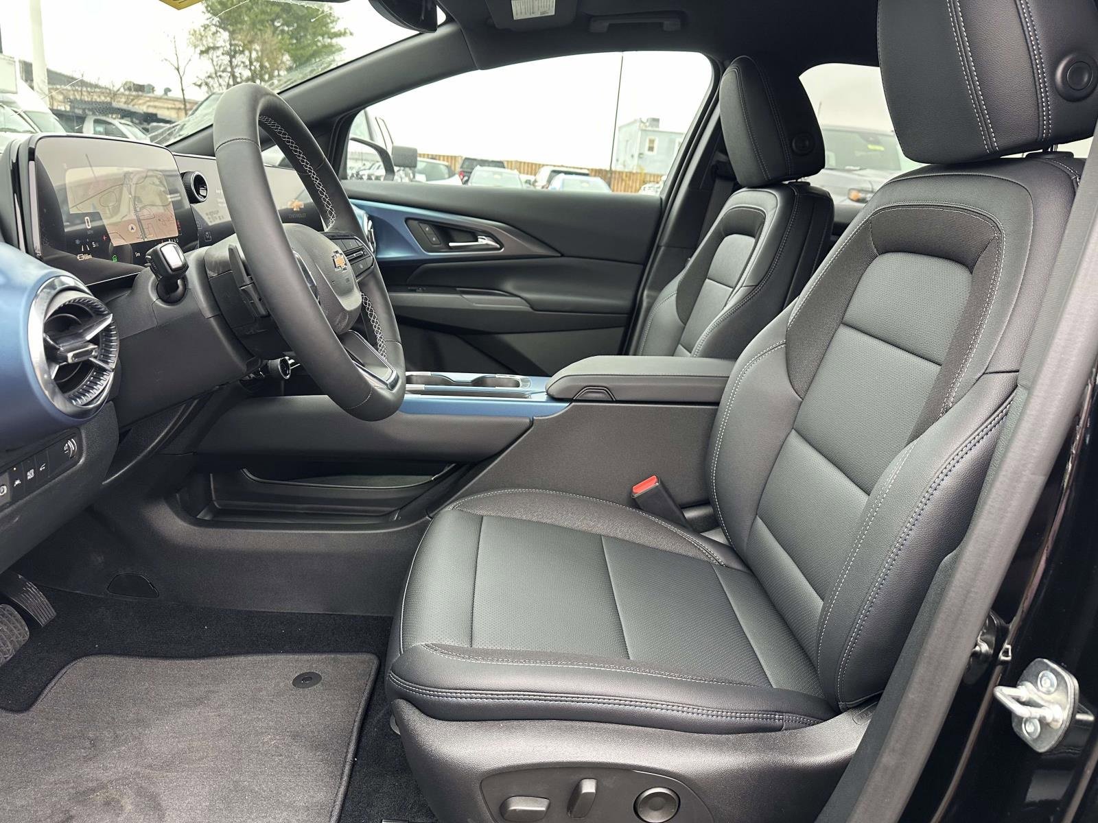 New 2026 Chevrolet Equinox EV LT image 21