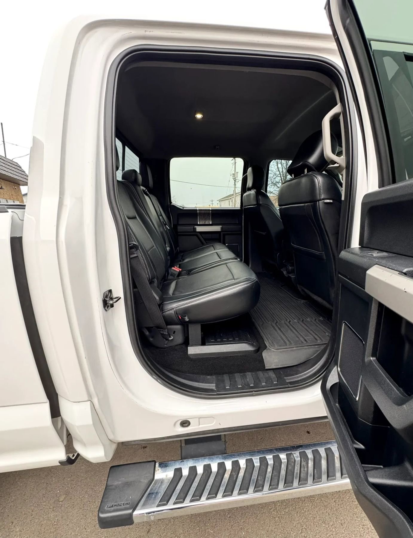 Used 2019 Ford F250 Lariat image 12