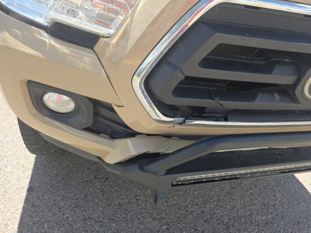 Used 2020 Toyota Tacoma SR5 AWD/4WD image 12