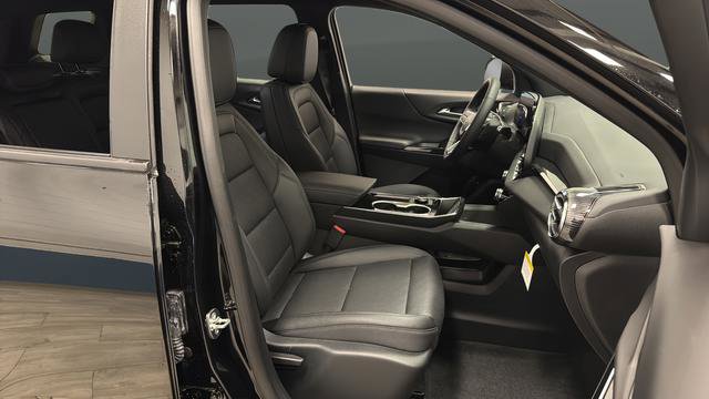 New 2026 Chevrolet Equinox LT w/ Convenience Package II AWD/4WD image 24