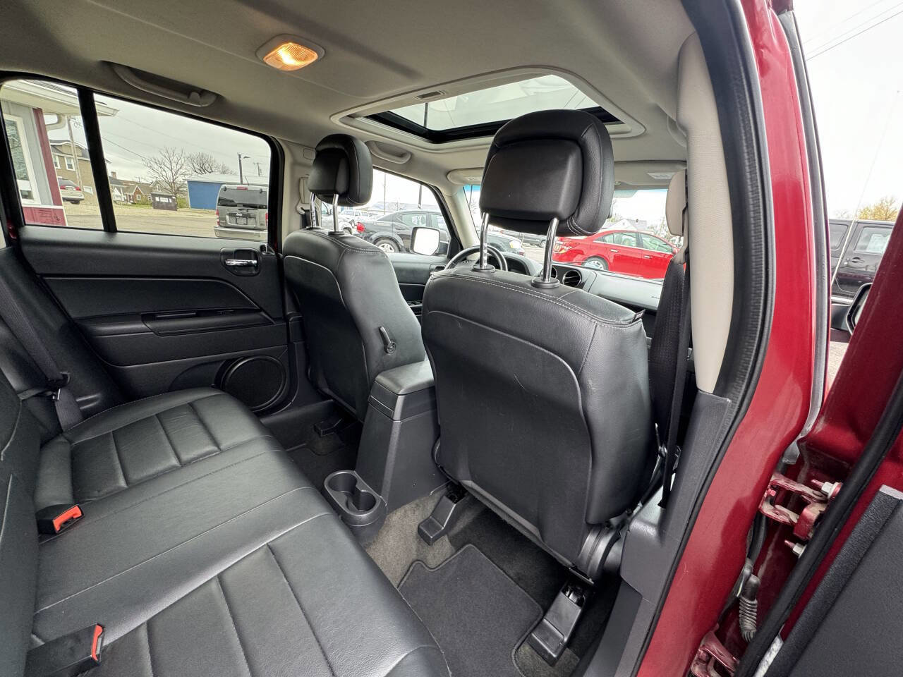 Used 2016 Jeep Patriot High Altitude image 40