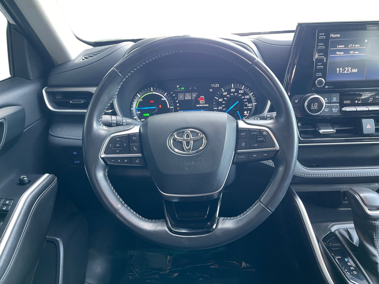 Used 2021 Toyota Highlander XLE image 11