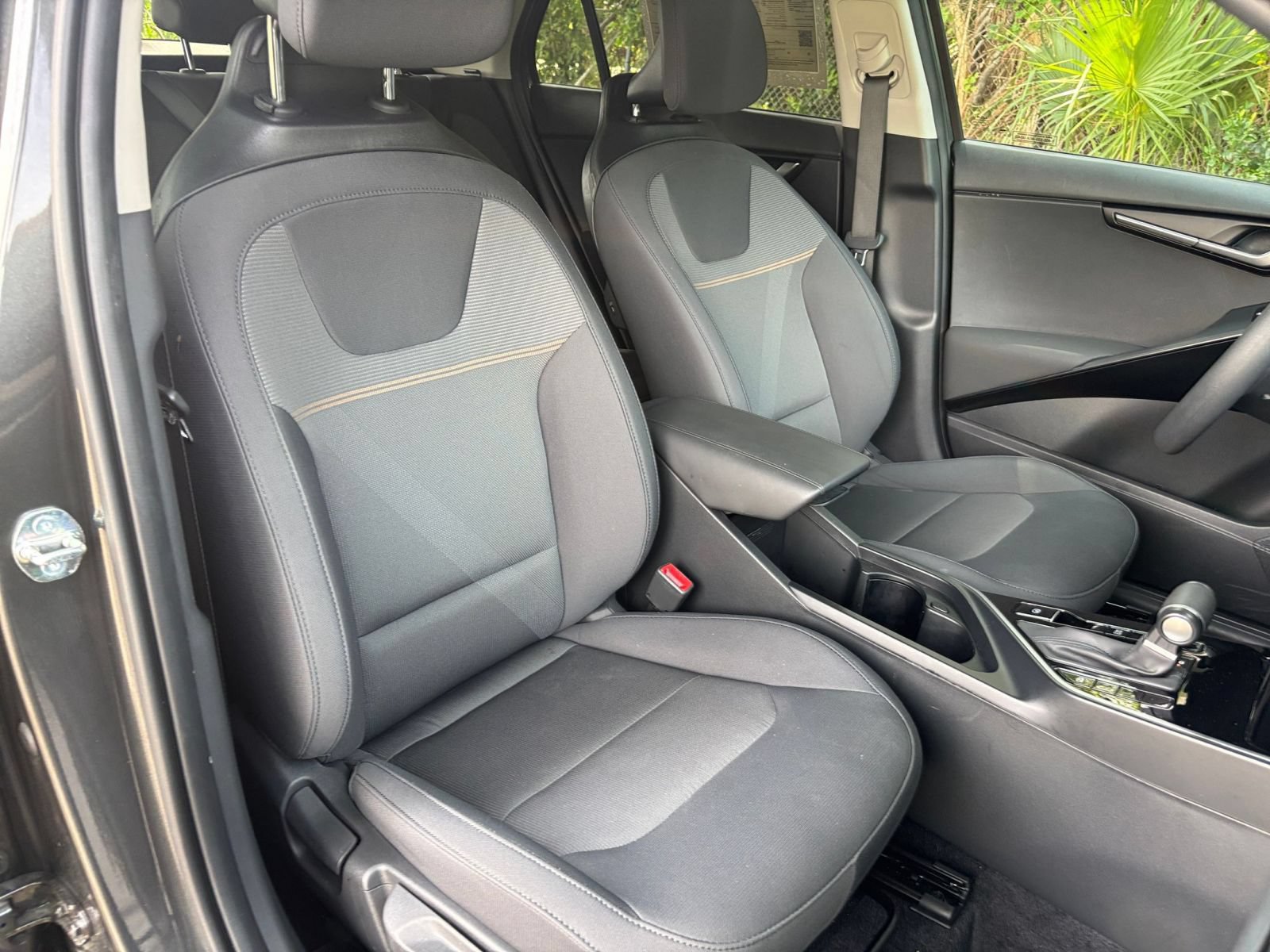 Used 2026 Kia Niro LX FWD image 36