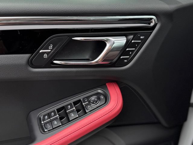New 2026 Porsche Macan AWD/4WD image 14
