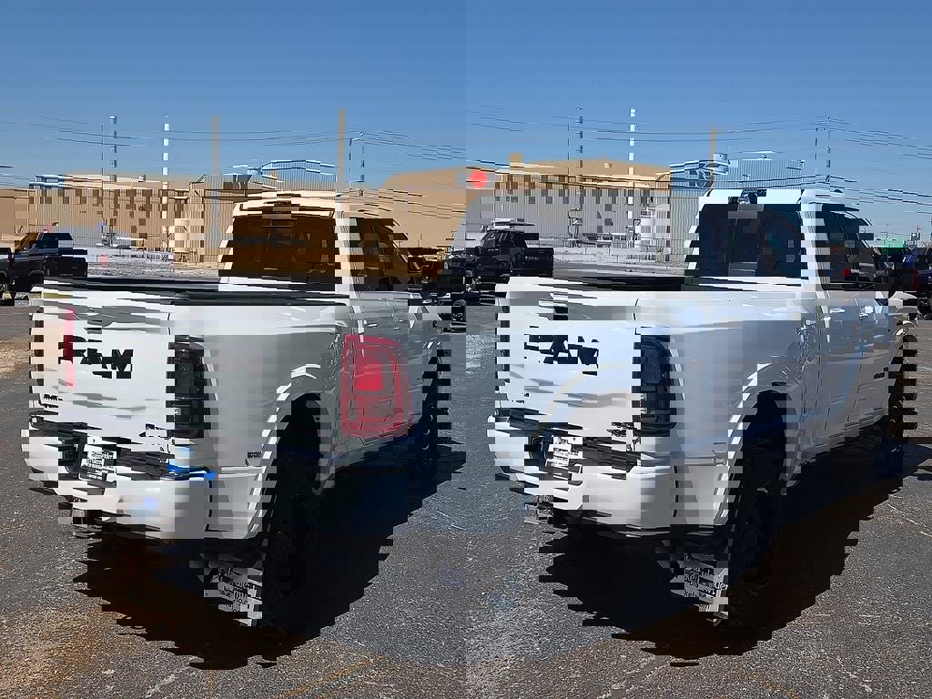 Used 2025 RAM 3500 Limited image 5