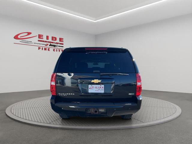 Used 2012 Chevrolet Suburban LT image 5